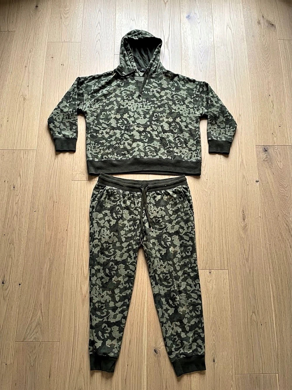 XXL Camo Hoodie & Jogger Set in Green & Black